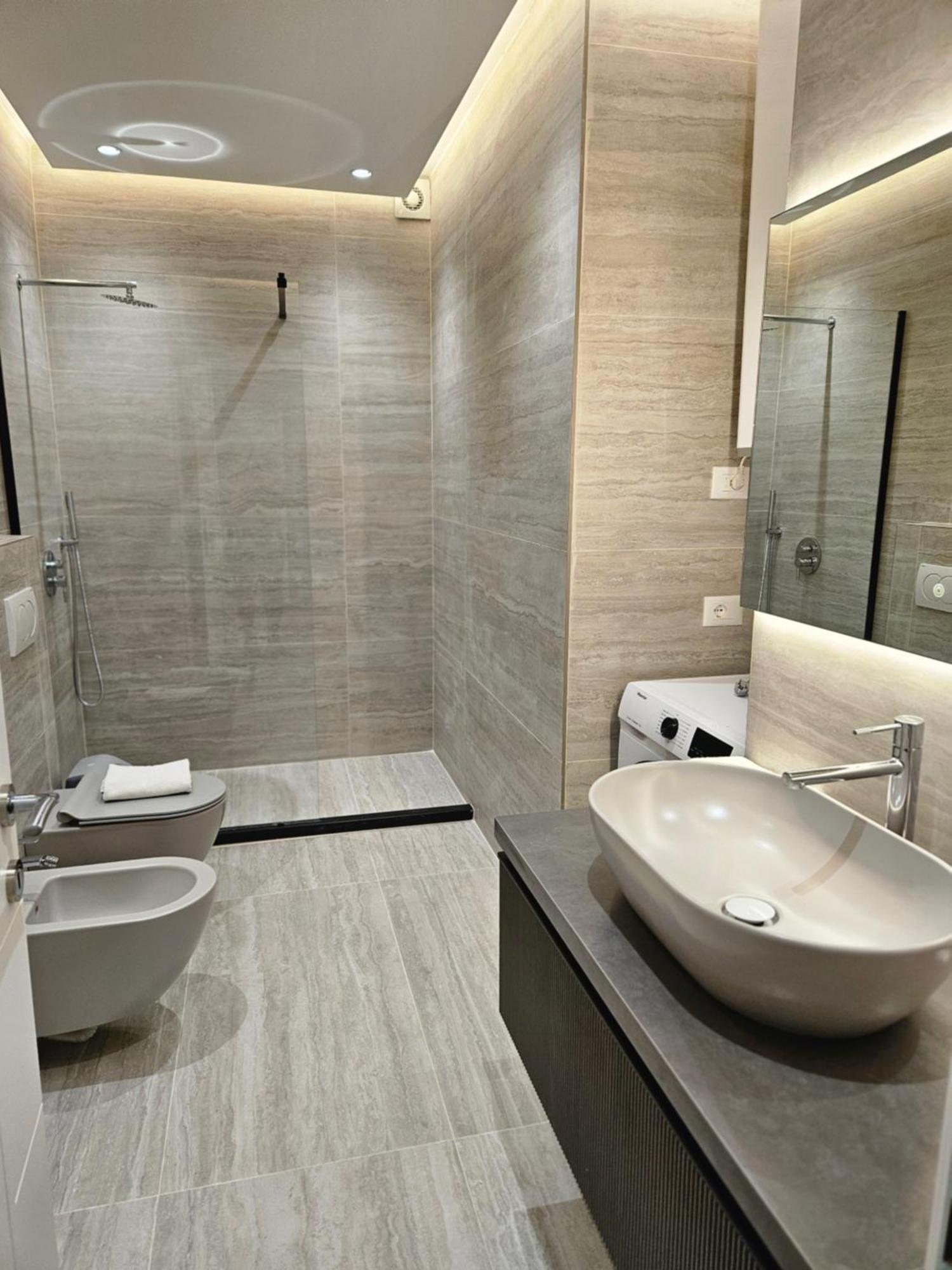 Miku Apartment-Modern 2Bedroom In Prime Location Tirana Exterior foto